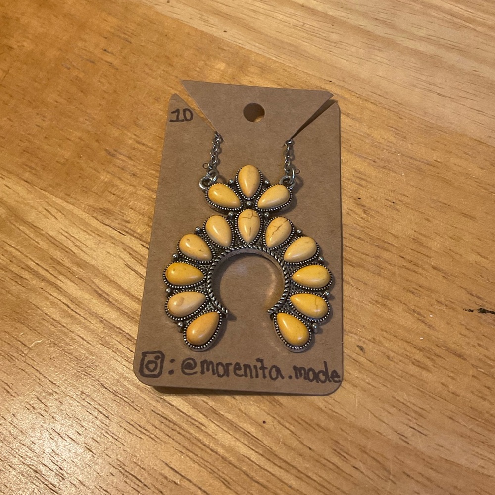 Chic Yellow Teardrop Necklace by